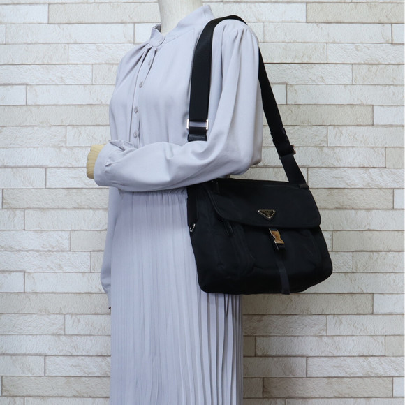 Prada Bag Black Nylon Shoulder - Picture 1 of 6